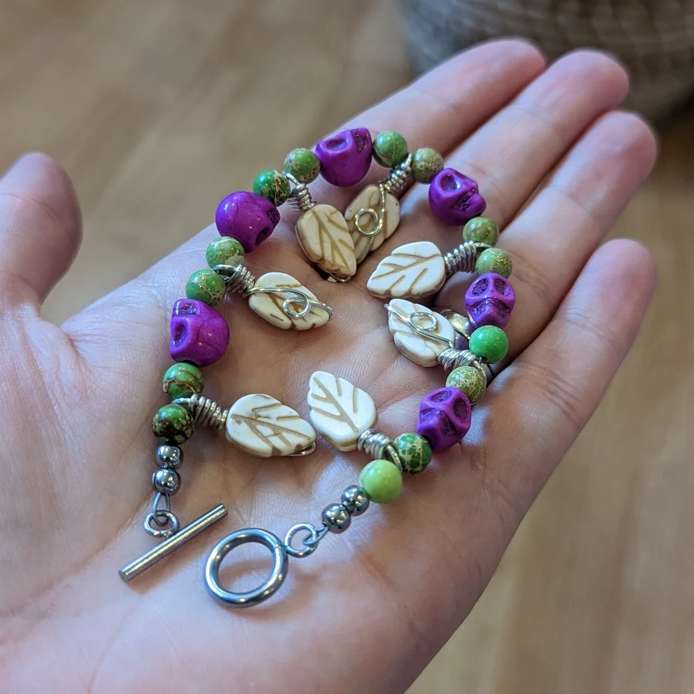 FINAL PRICE Magenta Lime Beige Tropical Gemstone Skull Leaf Charm Bracelet - Picture 7 of 8